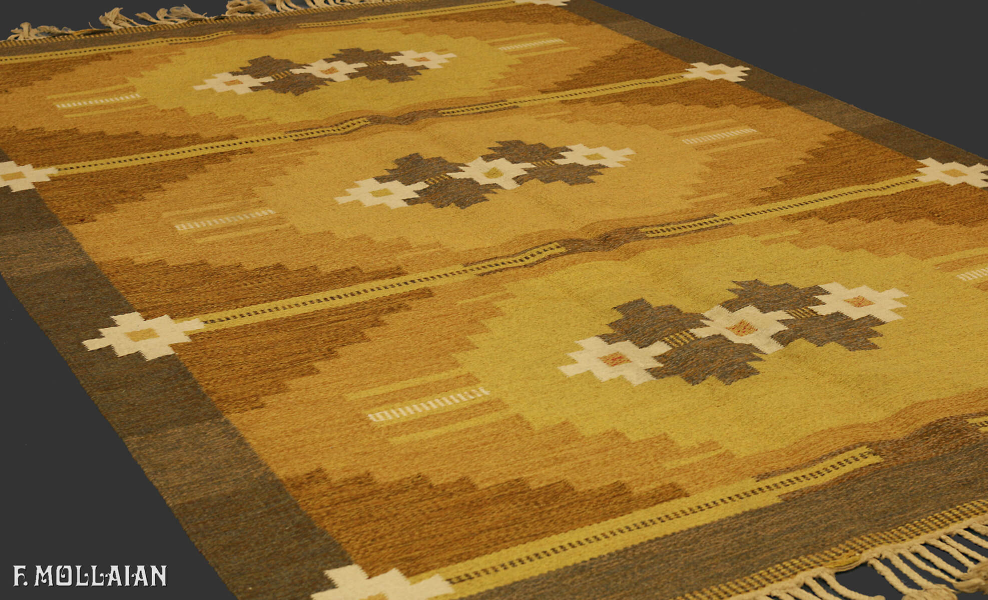 A Vintage Semi-Antique Swedish Kilim (245x170 cm)